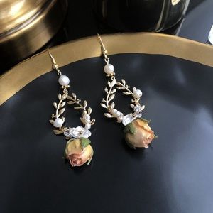 Spring love Real Rose and pearl Earrings